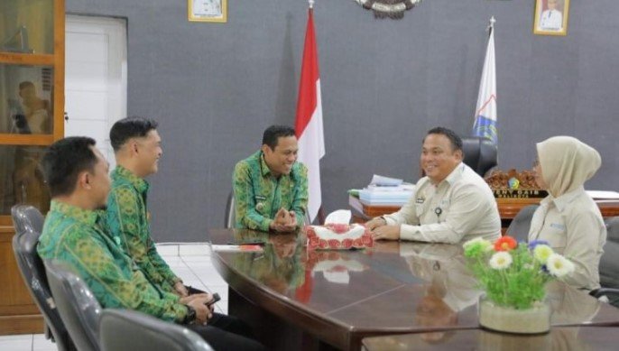 Wali Kota Kotamobagu, Weny Gaib, saat bertemu dengan jajaran Kantor Wilayah Hak Asasi Manusia (Kanwil HAM). (Foto: Humas Pemkot Kotamobagu)