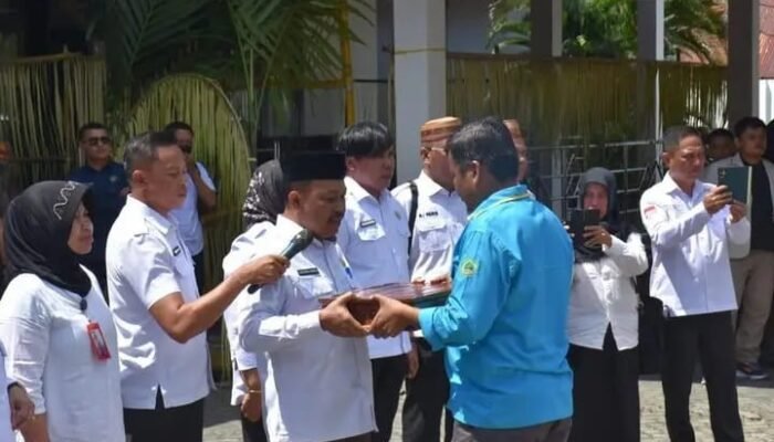 Semangat Hari Patriotik, Kirab Bendera Pusaka Merah Putih Tiba di Boalemo