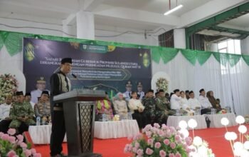 Wali Kota Kotamobagu, Weny Gaib, bersama Wakil Wali Kota Rendy Virgiawan Mangkat mendampingi Gubernur Sulawesi Utara, Yulius Selvanus, dalam kegiatan Safari Ramadan Pemerintah Provinsi Sulawesi Utara di Kota Kotamobagu. (Foto: Istw)