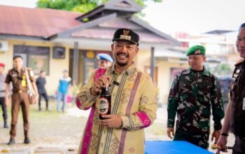 Bupati Buton Tengah Dr. H. Azhari, S.STP., M.Si/Hibata.id