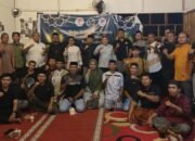 Puluhan jurnalis dari berbagai organisasi pers menggelar buka puasa bersama di Warkop Eighteen, Jumat, 13 Maret 2026. (Foto: Istw)