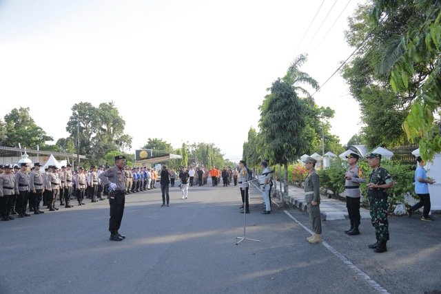 Wali Kota Kotamobagu, Weny Gaib, memimpin Apel Kesiapan Pengamanan Malam Takbiran Hari Raya Idul Fitri 1447 Hijriah. (Foto: Humas Pemkot Kotamobagu)