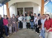 Wali Kota Kotamobagu Weny Gaib bersama Wakil Wali Kota Rendy Virgiawan Mangkat menghadiri perayaan Hari Raya Pinogiot di Kelurahan Biga. (Foto: Humas Pemkot Kotamobagu)