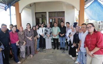 Wali Kota Kotamobagu Weny Gaib bersama Wakil Wali Kota Rendy Virgiawan Mangkat menghadiri perayaan Hari Raya Pinogiot di Kelurahan Biga. (Foto: Humas Pemkot Kotamobagu)