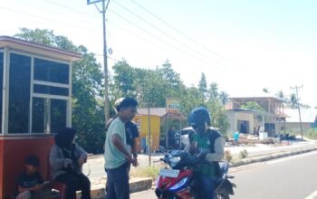 Diduga Pungli di Pantai Pohon Cinta, Panitia Lomba Perahu Tuai Kritik Warga/Hibata.id