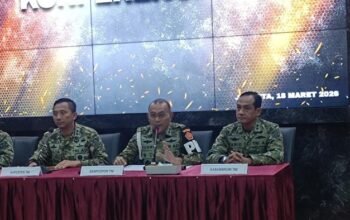 Puspom TNI mengamankan empat oknum prajurit terkait dugaan penyiraman air keras terhadap aktivis KontraS Andrie Yunus. Kasus memasuki tahap penyidikan/Hibata.id