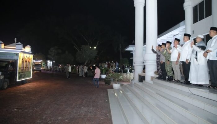 Bupati Asahan Lepas Pawai Kendaraan Hias Dimalam Takbiran