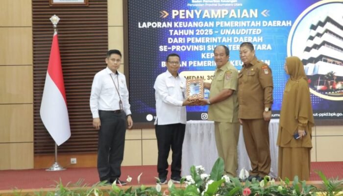 Bupati Asahan Serahkan LKPD 2025 ke BPK RI Tekankan Pentingnya Tata Kelola Keuangan yang Baik