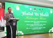 Gubernur Gorontalo Gusnar Ismail saat memberikan sambutan pada Halal Bihalal KAHMI/HMI – FORHATI/KOHATI yang turut dihadiri Wakil Menteri Transmigrasi Viva Yoga Mauladi bertempat di Aula Rumah Jabatan Gubernur, Rabu (8/4/2026). FOTO: berita.gorontaloprov.go.id