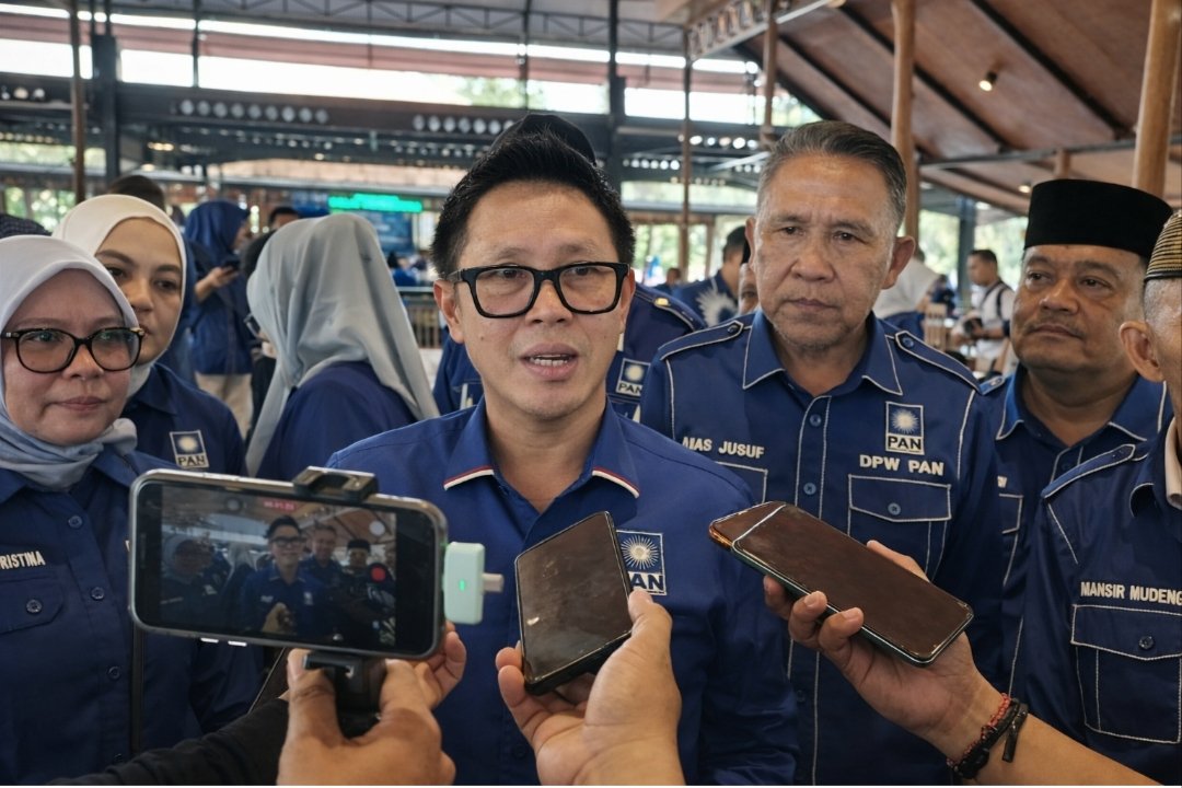 Anggota DPR RI sekaligus Sekretaris Jenderal DPP Partai Amanat Nasional (PAN), Eko Hendro Purnomo atau akrab disapa Eko Patrio, melakukan kunjungan kerja politik ke Provinsi Gorontalo/Hibata.id