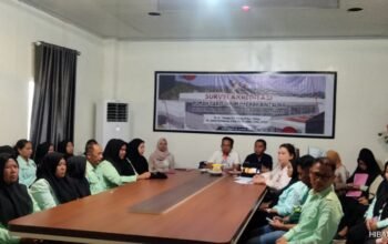 Tim Surveyor Akreditasi, Tubagus D. E. Abeng, memberikan apresiasi atas komitmen yang ditunjukkan Dinas Kesehatan Bolmut bersama manajemen RSUD Bintauna/Hibata.id