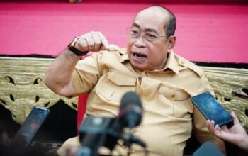 Wali Kota Gorontalo, Adhan Dambea saat menghadiri kegiatan silaturahmi bersama ratusan ASN di Bandhayo Lo Yiladia, Kamis (2/3/2026). (Foto: Humas Pemkot Gorontalo)