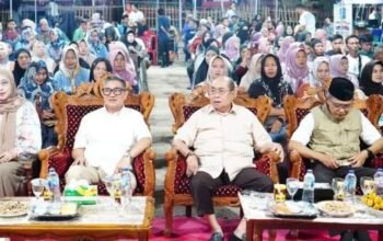 Wali Kota Gorontalo, Adhan Dambea saat menghadiri Agenda silaturahmi bersama warga di Kelurahan Leato Selatan, Kecamatan Dumbo Raya, Jumat malam, 10 April 2026. (Foto: Humas Pemkot Gorontalo)