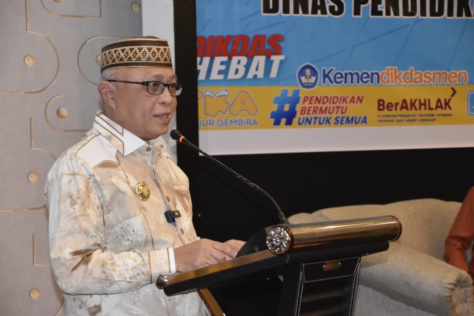 Bupati Gorontalo Sofyan Puhi menegaskan pentingnya profesionalisme dan integritas/Hibata.id