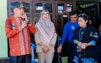 Wakil Bupati Buton Tengah Adam Basan turun langsung melakukan pendampingan terhadap warga ODGJ di Kecamatan Gu/Hibata.id