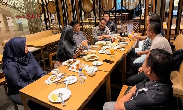 Pemerintah Kabupaten Boalemo saat bertemu dengan sejumlah investor. (Foto: Humas Pemkab Boalemo)