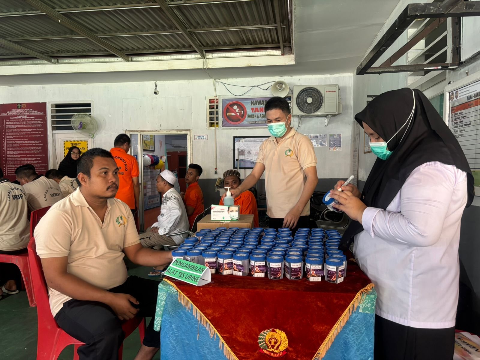 Tes urine mendadak terhadap 318 petugas dan warga binaan Lapas Gorontalo/Hibata.id