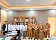 Sekretaris Daerah Kota Kotamobagu, Sofyan Mokoginta saat , menerima kunjungan tim audit Badan Pemeriksa Keuangan (BPK) Republik Indonesia Perwakilan Sulawesi Utara. (Foto: Humas Pemkot Kotamobagu)