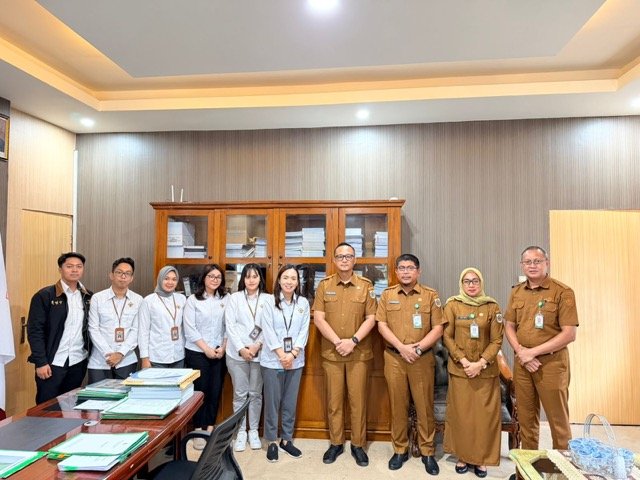 Sekretaris Daerah Kota Kotamobagu, Sofyan Mokoginta saat , menerima kunjungan tim audit Badan Pemeriksa Keuangan (BPK) Republik Indonesia Perwakilan Sulawesi Utara. (Foto: Humas Pemkot Kotamobagu)