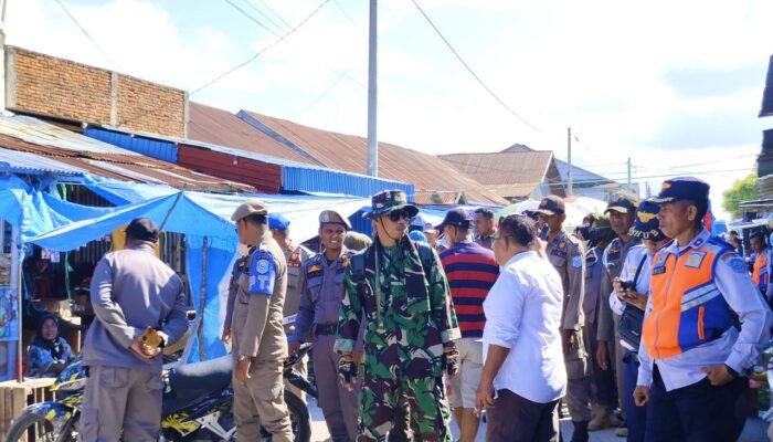 Parkir Liar Bikin Macet, Dishub Buton Tengah Turun Tangan di Pasar Mawasangka