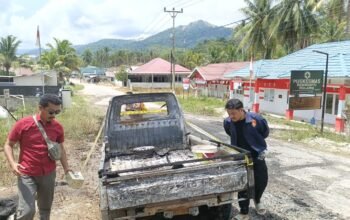 Mobil Bawa Solar ke Arah PETI Hulawa Terbakar, Sopir Hilang Secepat Kilat