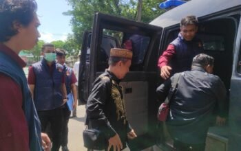 Biasanya Bikin Konten, Kini Ka Kuhu Digiring ke Mobil Tahanan