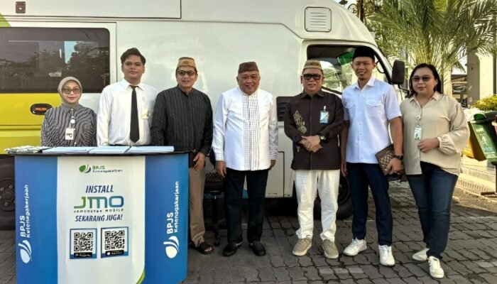 Wabup Gorontalo Tinjau Layanan BPJS di Masjid Agung, Dorong Warga Segera Jadi Peserta Jaminan Sosial