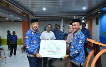 Wabup Boalemo Lahmuddin Hambali mengajak tenaga pendidik memperkuat integritas, efisiensi anggaran, dan mengikuti BPJS Ketenagakerjaan demi perlindungan/Hibata.id