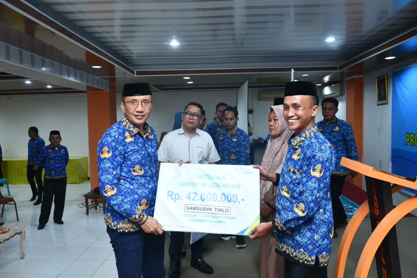 Wabup Boalemo Lahmuddin Hambali mengajak tenaga pendidik memperkuat integritas, efisiensi anggaran, dan mengikuti BPJS Ketenagakerjaan demi perlindungan/Hibata.id