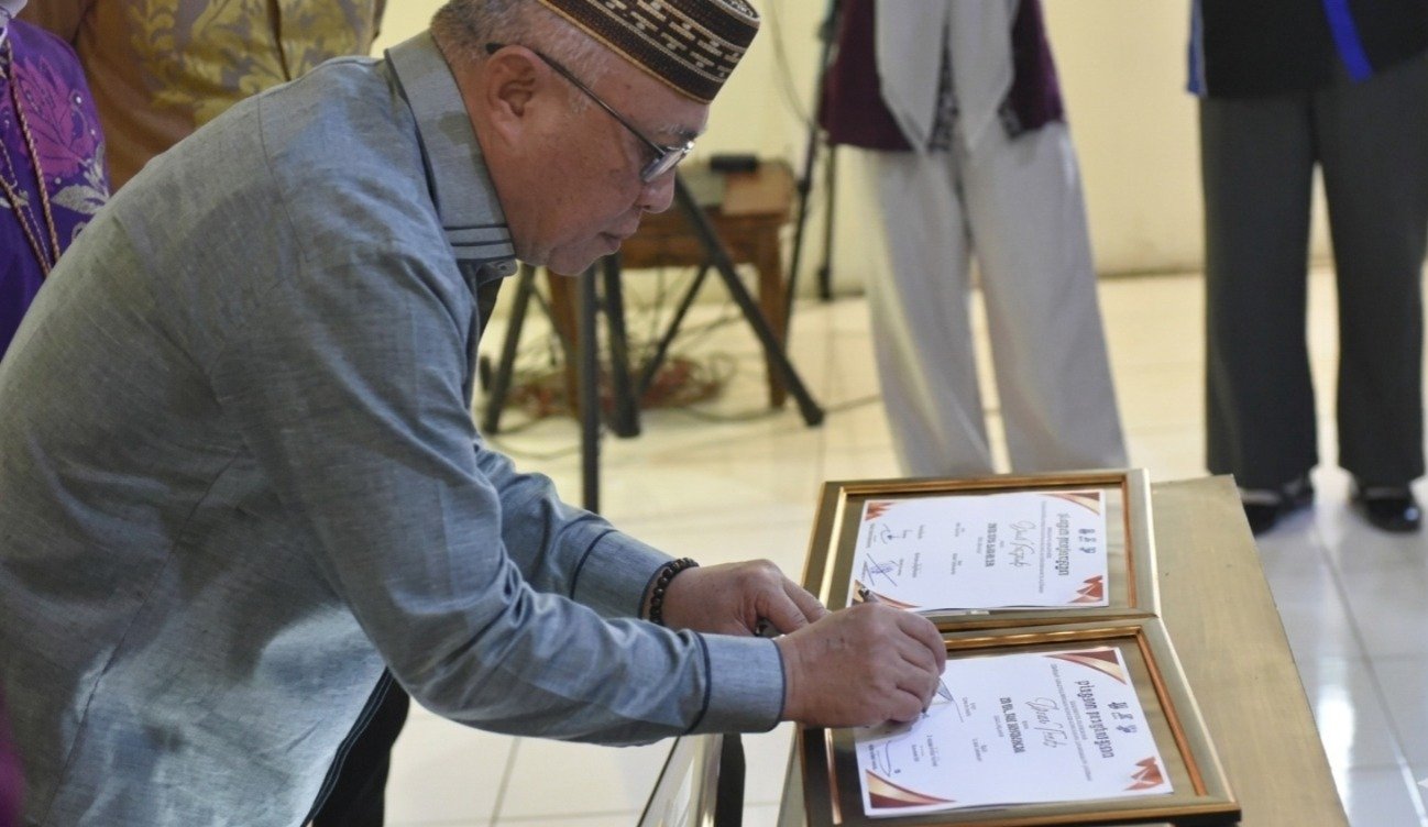 Bupati Gorontalo Sofyan Puhi mencanangkan program Desa Cantik 2026/Hibata.id