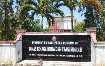 Kantor Dinas Tenaga Kerja dan Transmigrasi (Disnakertrans) Pohuwato. (Foto: Defri Tahir/Hibata.id)