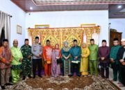 Pemerintah Kabupaten Boalemo menggelar prosesi adat Mopotilolo untuk menyambut Sekretaris Daerah (Sekda) Boalemo, Prof. Dr. Nurdin, S.P., M.Si/Hibata.id