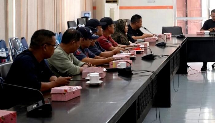 Penambang Mengadu Talang Rusak ke DPRD Pohuwato, Hasilnya Hanya Janji