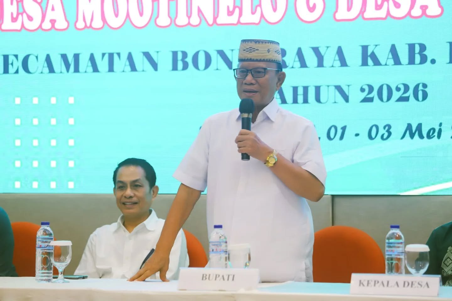 Ismet Mile membuka Pelatihan Peningkatan Kapasitas Bahasa Bonda dan Bolango di Yulia Hotel, Jumat (1/5/2026)/Hibata.id