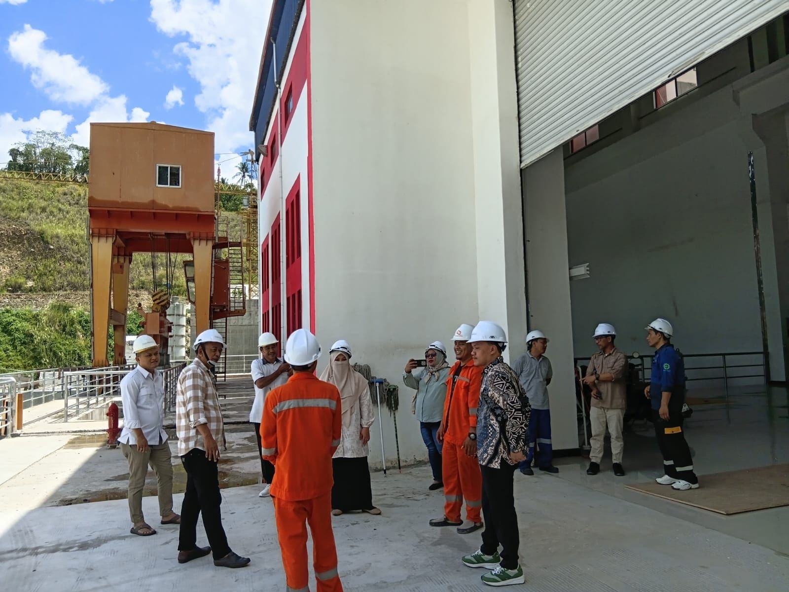 Reses ke PLTMH Suwawa, Anggota DPRD Bone Bolango Minta Keselamatan Warga Jadi Prioritas/Hibata.id