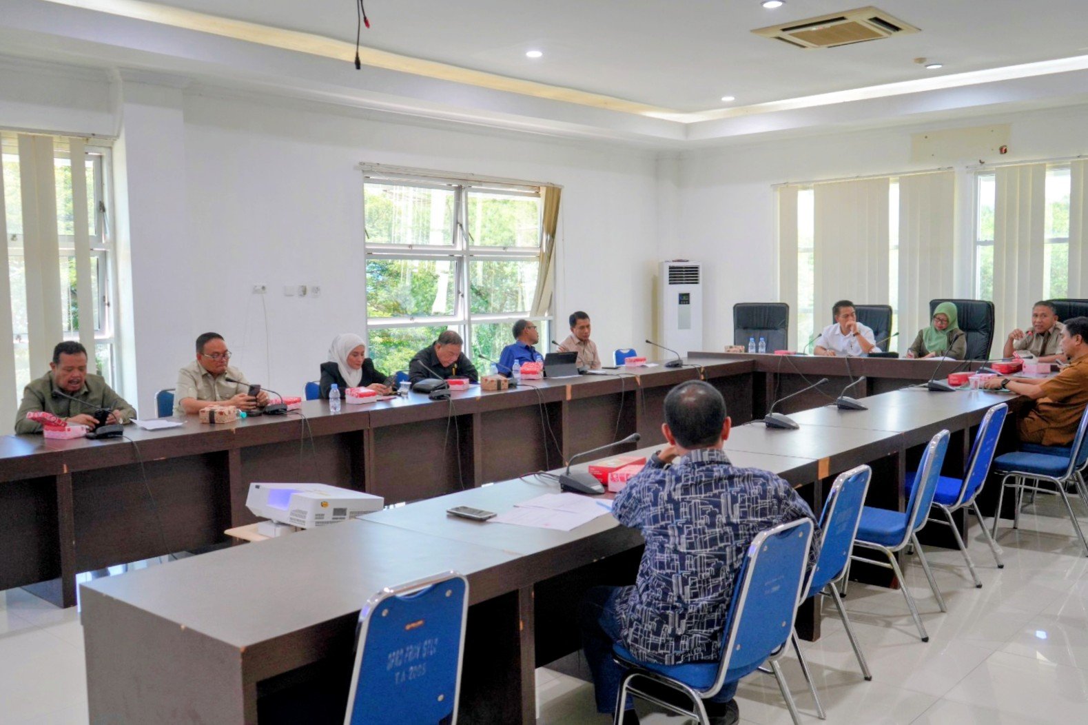Komisi III DPRD Provinsi Gorontalo membahas temuan audit BPK terkait empat paket proyek jalan Dinas PUPR-PKP bersama pemangku kepentingan dan GCW/Hibata.id
