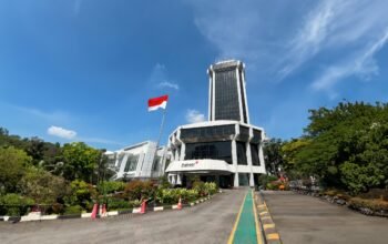 Indosat mengawali tahun 2026 dengan kinerja yang kuat, mencatatkan pertumbuhan dua digit pada indikator keuangan utama di kuartal pertama. Pencapaian ini menegaskan konsistensi perusahaan dalam mengeksekusi strategi yang berfokus pada pelanggan, yang ditopang oleh hyper-personalization berbasis AI, pengelolaan operasional yang disiplin, serta investasi berkelanjutan dalam keunggulan jaringan dan kapabilitas digital/Hibata.id