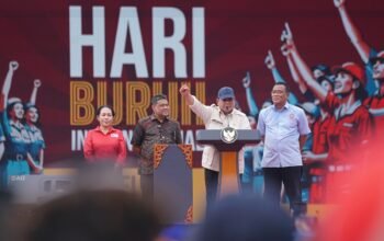 Di Hadapan Prabowo, Ribuan Buruh Kompak Jawab MBG Tak Bermanfaat