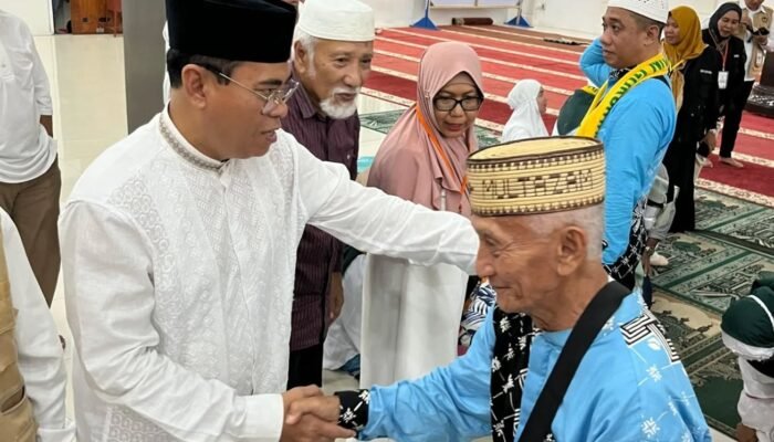 59 Jemaah Haji Bone Bolango 2026 Dilepas, Berikut Pesan Sekda