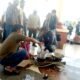 Aksi memasak masyarakat penambang tradisional di depan Kantor Bupati Pohuwato/Hibata.id