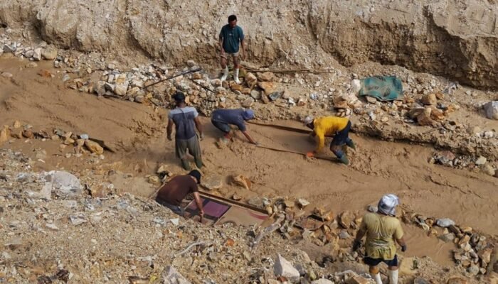 Tali Asih Penambang Pohuwato Mandek, DPRD Sebut Tim Tujuh Hilang Jejak