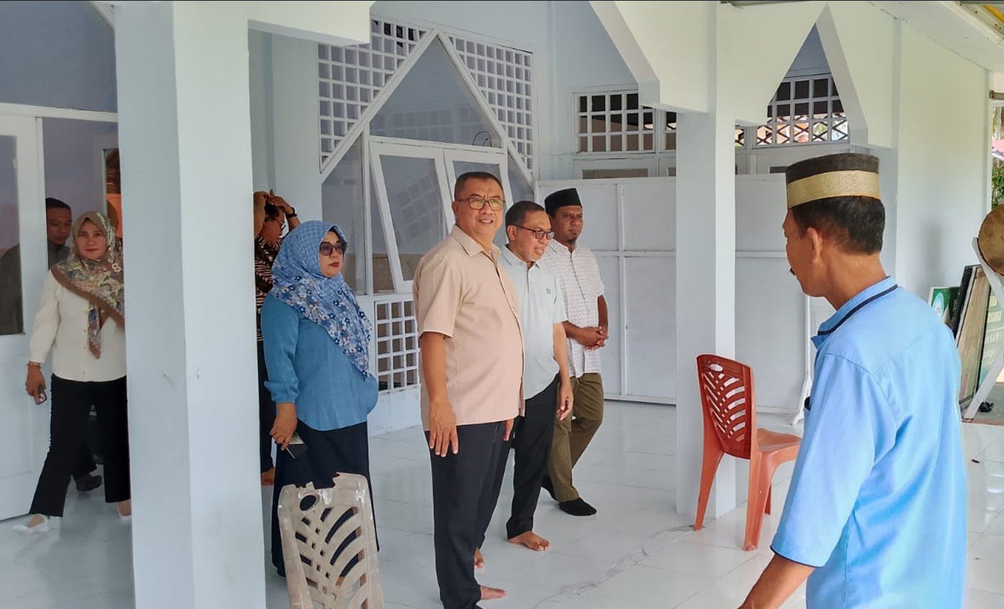 Komisi IV DPRD Provinsi Gorontalo memantau penyaluran bantuan hibah Pemprov Gorontalo untuk Masjid Darud Dakwa di Kecamatan Kwandang, Gorontalo Utara/Hibata.id