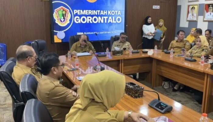 Wali Kota Adhan Minta OPD Bergerak Cepat Tangani Aduan Soal Sampah