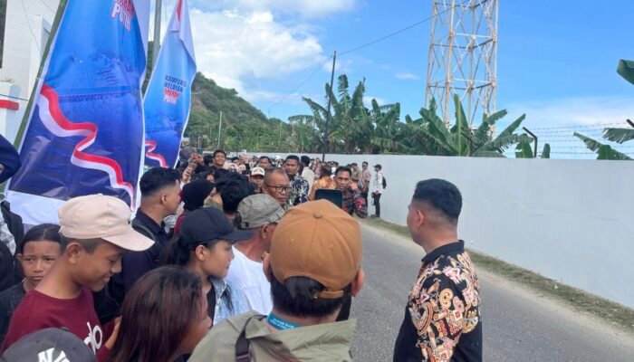 Leato Selatan “Penuh Lautan Manusia”, Warga Berebut Sambut Presiden Prabowo