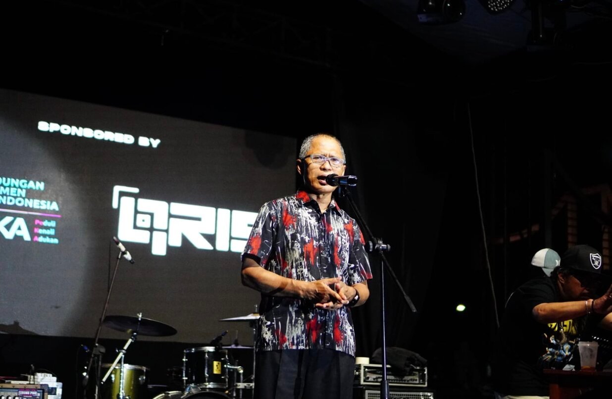 Sekretaris Daerah (Sekda) Kota Gorontalo, Ismail Madjid saat menghadiri penutupan Scooter Land Gorontalo Mods Mayday di Lapangan Taruna Remaja, Sabtu malam, 9 Mei 2026. (Foto: Humas Pemkot Gorontalo)