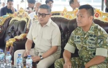 Wakil Wali Kota Gorontalo, Indra Gobel, mengikuti peresmian operasional 1.061 Koperasi Desa/Kelurahan Merah Putih yang dipimpin langsung Presiden Republik Indonesia, Prabowo Subianto, secara virtual dari Gerai Koperasi Merah Putih di Kelurahan Pulubala, Sabtu, 16 Mei 2026. (Foto: Humas Pemkot Gorontalo)