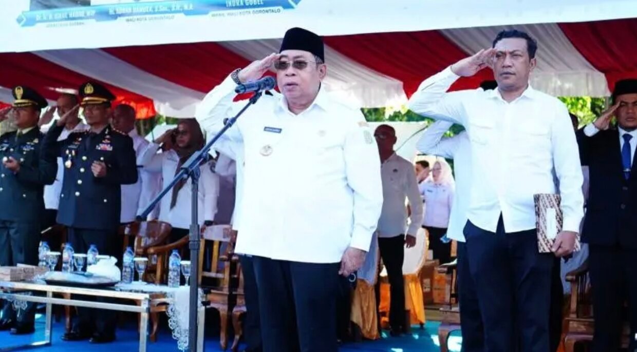 Wali Kota Gorontalo Adhan Dambea saat memimpin Upacara peringatan Hari Kebangkitan Nasional (Harkitnas) ke-118 di Lapangan Taruna Remaja, Rabu (20/5/2026), (Foto: Humas Pemkot Gorontalo)