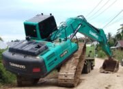 Satu unit excavator merek Sunward yang diamankan di pertambangan tanpa izin (PETI) di Desa Bulangita, Kecamatan Marisa, Kabupaten Pohuwato. (Foto: Istw)