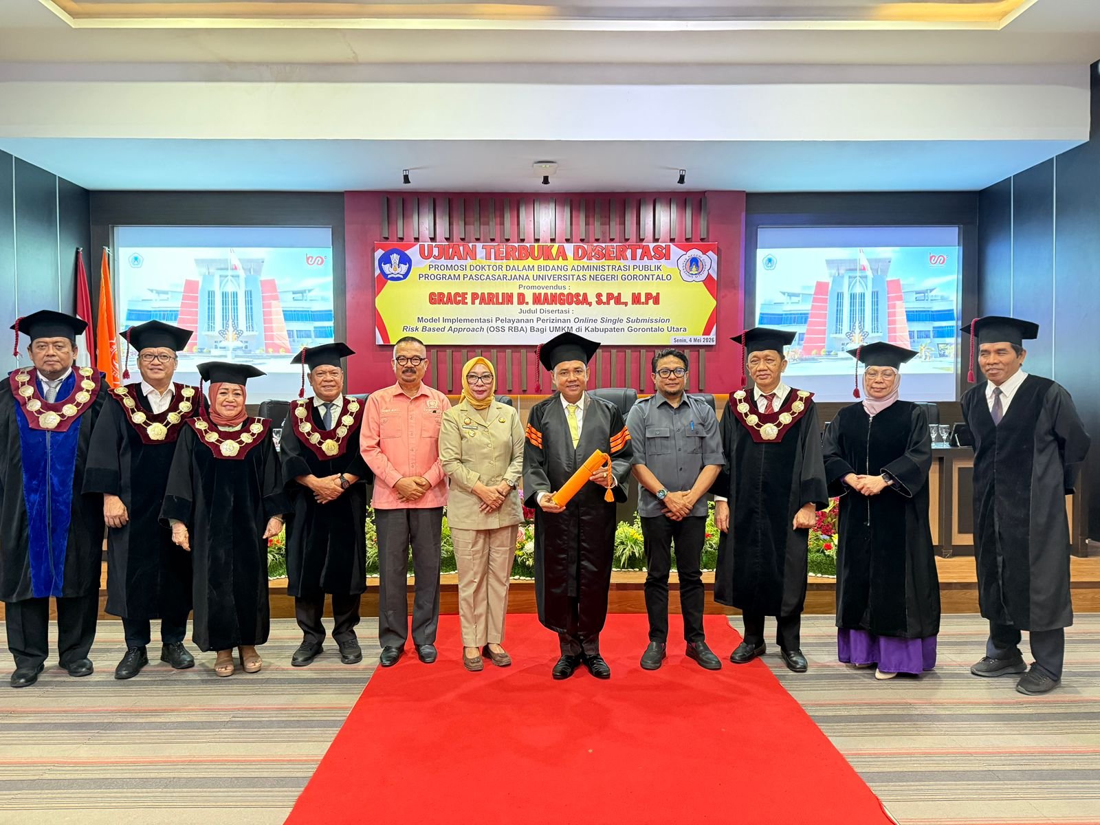 Ketua DPRD Provinsi Gorontalo Idrus MT Mopili menghadiri sidang promosi doktor Universitas Negeri Gorontalo/Hibata.id