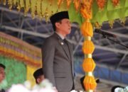 Wali Kota Kotamobagu, Weny Gaib, memimpin upacara peringatan Hari Pendidikan Nasional (Hardiknas) 2026 di lingkungan Pemerintah Kota Kotamobagu. Kegiatan tersebut berlangsung di Alun-alun Boki Hontinimbang, Rabu, 6 Mei 2026. (Foto: Humas Pemkot Kotamobagu)